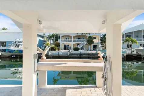 44 W Plaza Del Lago Lower Keys FL 33036