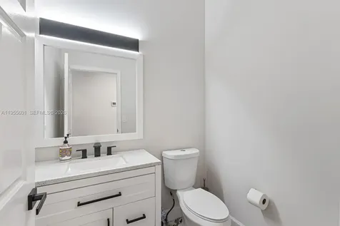 10122 Canoe Brook Circle Boca Raton FL 33498