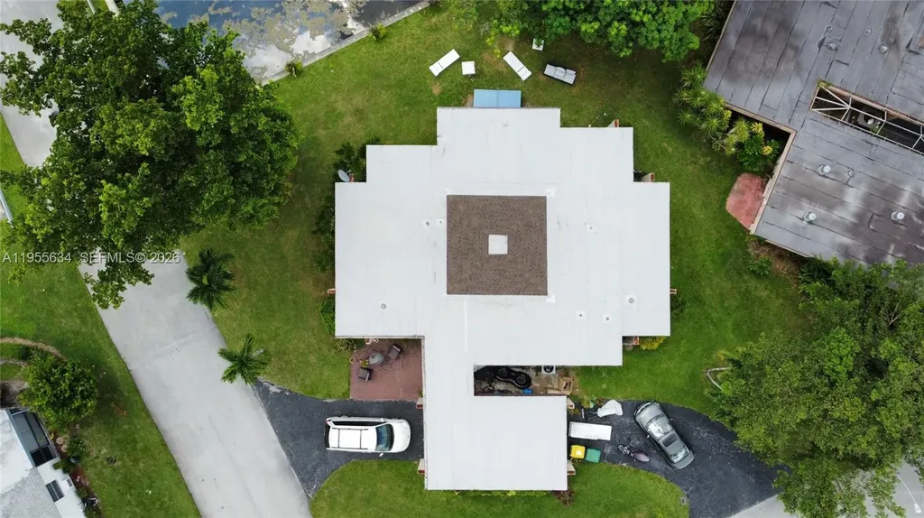 5700 White Hickory Circle Tamarac FL 33319