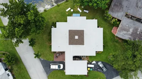 5700 White Hickory Circle Tamarac FL 33319