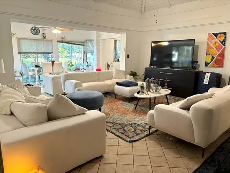 5700 White Hickory Circle Tamarac FL 33319