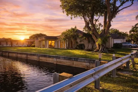 5700 White Hickory Circle Tamarac FL 33319