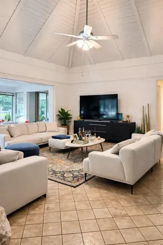 5700 White Hickory Circle Tamarac FL 33319