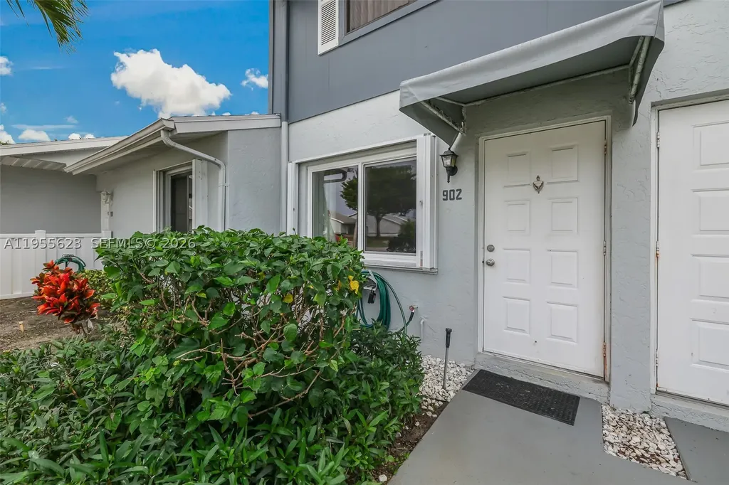 2641 Gately Drive W Lake Worth FL 33415
