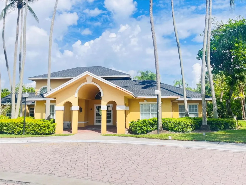 4045 W Mcnab Road Pompano Beach FL 33069