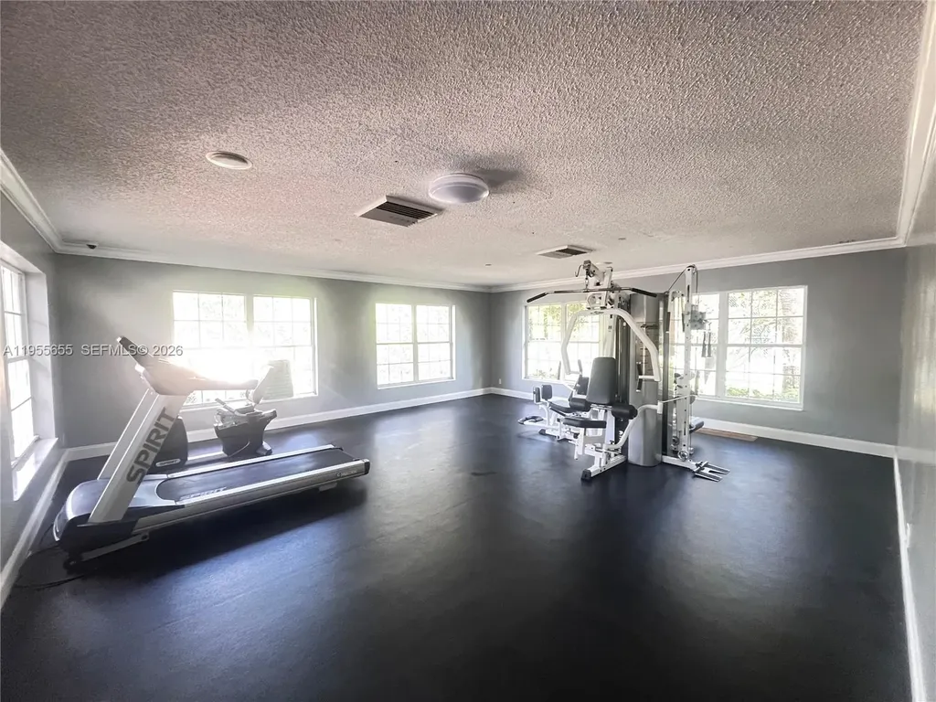 4045 W Mcnab Road Pompano Beach FL 33069