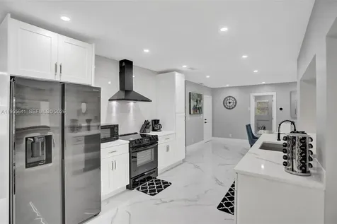63 SE 5th Avenue Deerfield Beach FL 33441