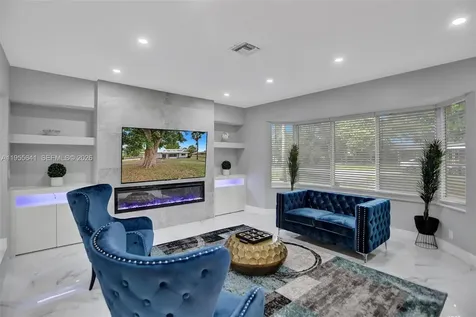 63 SE 5th Avenue Deerfield Beach FL 33441