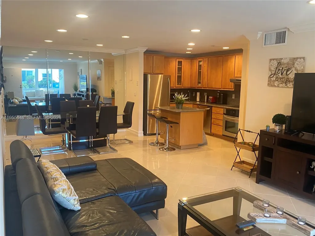 6471 Bay Club Drive Fort Lauderdale FL 33308