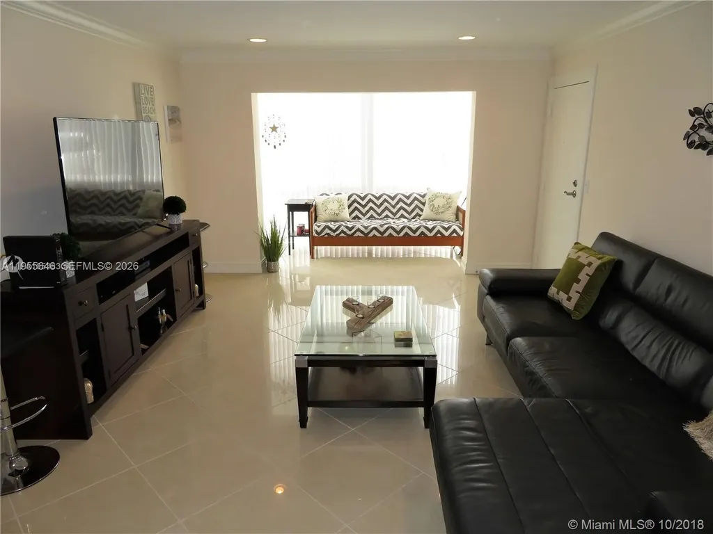 6471 Bay Club Drive Fort Lauderdale FL 33308