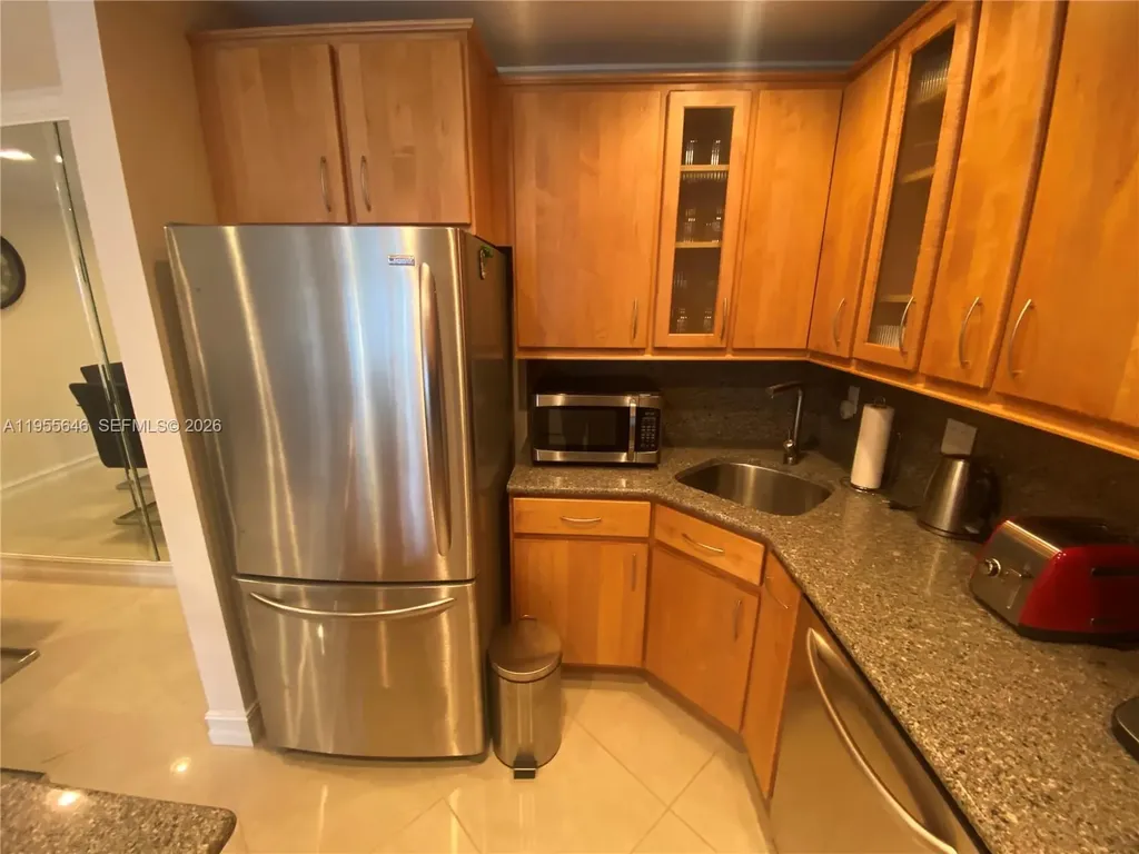 6471 Bay Club Drive Fort Lauderdale FL 33308