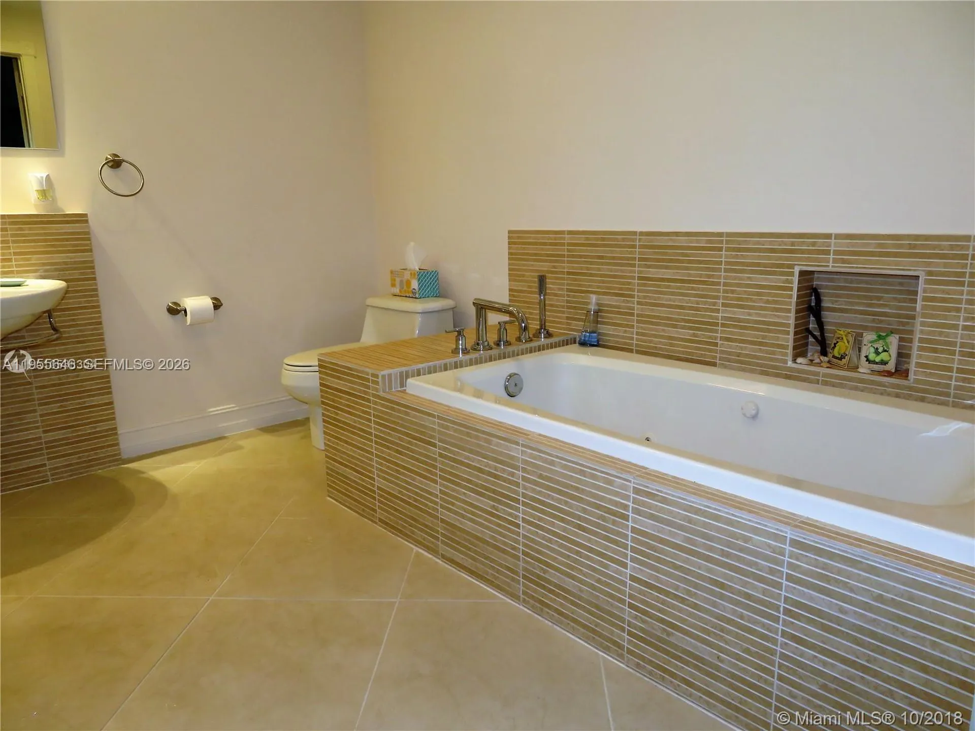 6471 Bay Club Drive Fort Lauderdale FL 33308