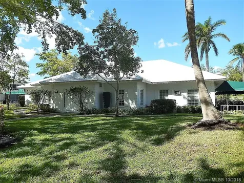 6471 Bay Club Drive Fort Lauderdale FL 33308