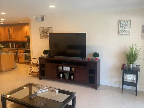6471 Bay Club Drive Fort Lauderdale FL 33308