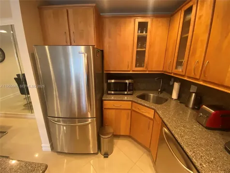6471 Bay Club Drive Fort Lauderdale FL 33308