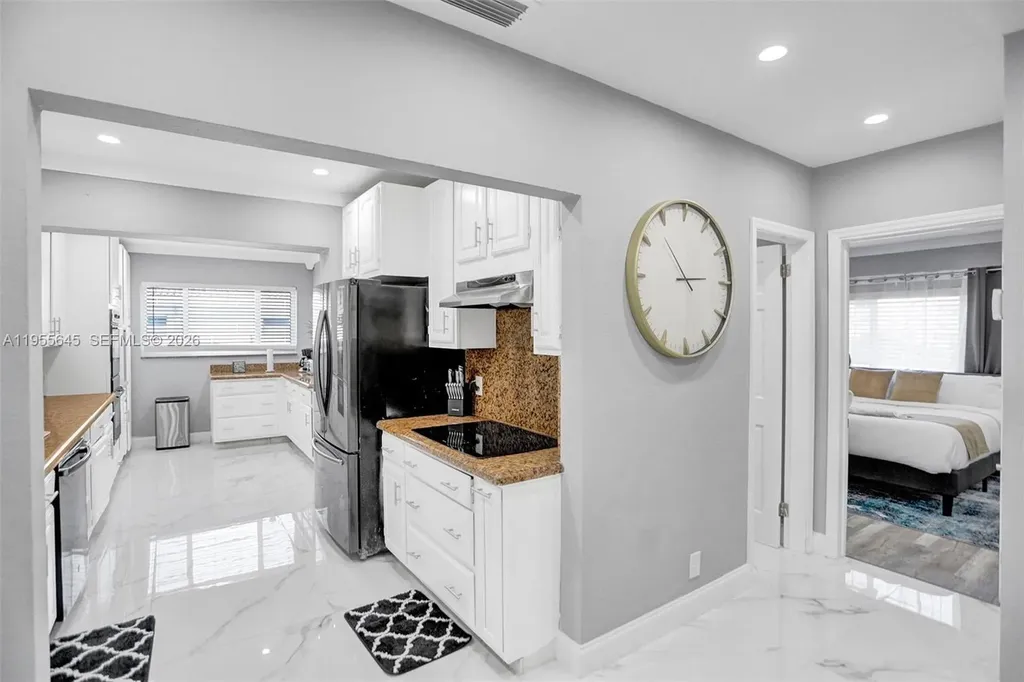 2797 NE 21st Terrace Lighthouse Point FL 33064