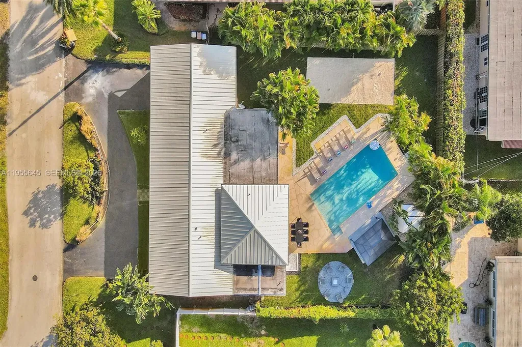 2797 NE 21st Terrace Lighthouse Point FL 33064