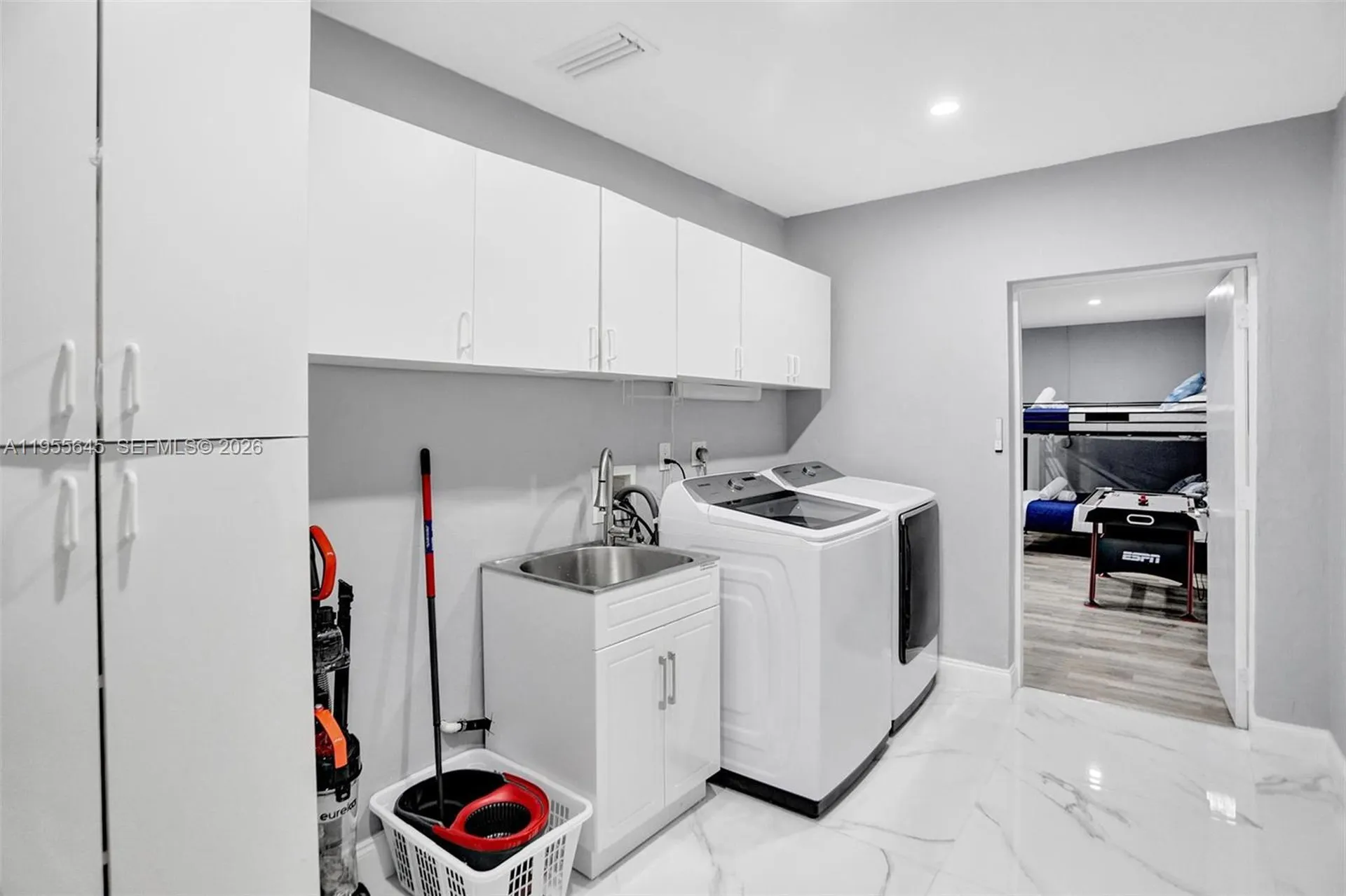 2797 NE 21st Terrace Lighthouse Point FL 33064