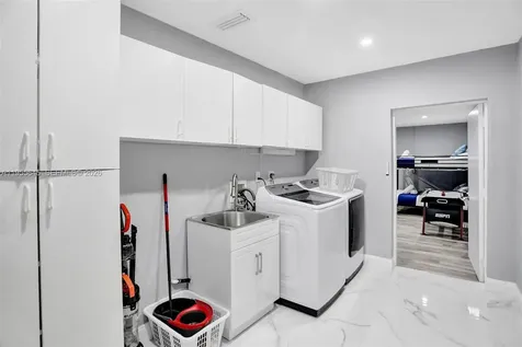 2797 NE 21st Terrace Lighthouse Point FL 33064