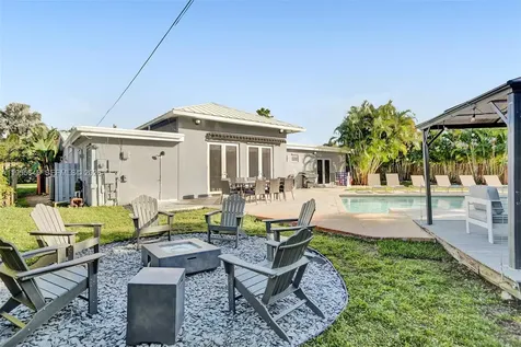 2797 NE 21st Terrace Lighthouse Point FL 33064