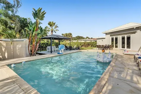 2797 NE 21st Terrace Lighthouse Point FL 33064