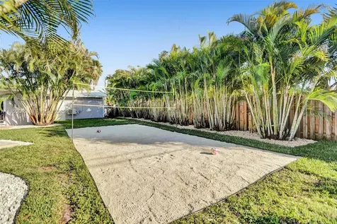 2797 NE 21st Terrace Lighthouse Point FL 33064