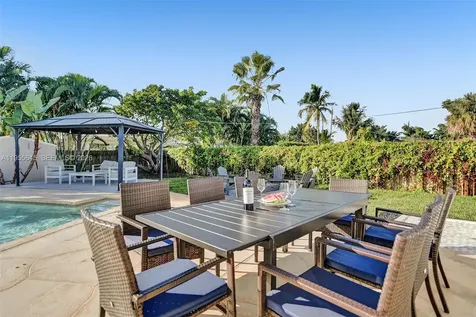 2797 NE 21st Terrace Lighthouse Point FL 33064
