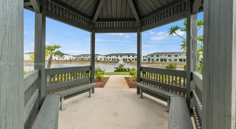 5600 NW Coventry Circle Port St. Lucie FL 34986