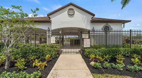 5600 NW Coventry Circle Port St. Lucie FL 34986