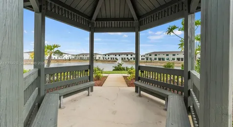 5600 NW Coventry Circle Port St. Lucie FL 34986