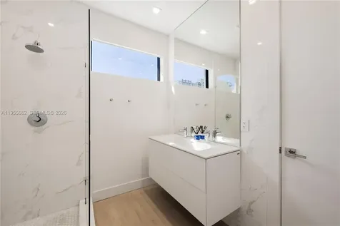 3067 SW 21st Terrace Miami FL 33145