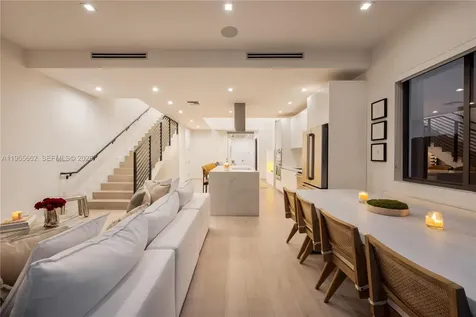 3067 SW 21st Terrace Miami FL 33145