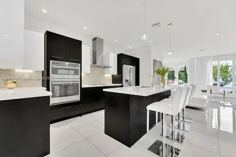 10424 NW 66th Street Doral FL 33178