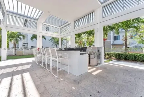 10424 NW 66th Street Doral FL 33178