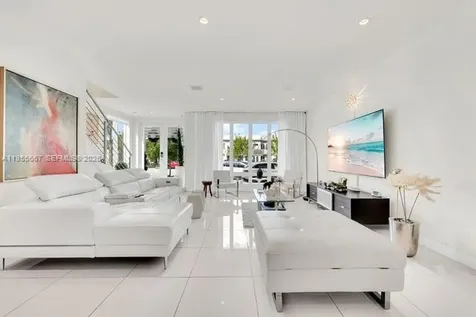 10424 NW 66th Street Doral FL 33178