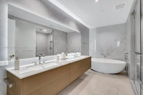 18501 Collins Avenue Sunny Isles Beach FL 33160