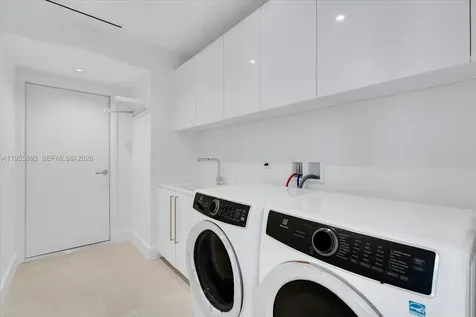 18501 Collins Avenue Sunny Isles Beach FL 33160