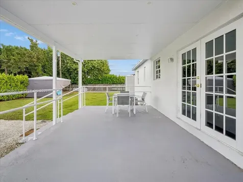 6891 SW 26th Terrace Miami FL 33155