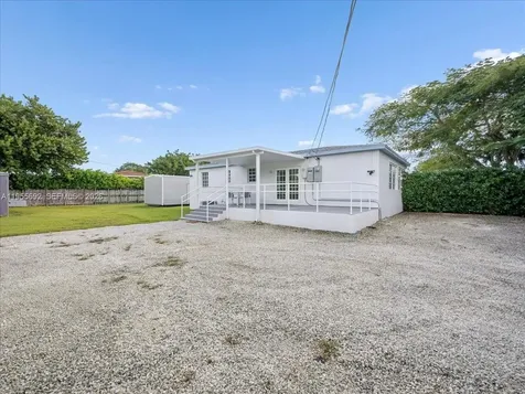 6891 SW 26th Terrace Miami FL 33155