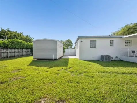 6891 SW 26th Terrace Miami FL 33155