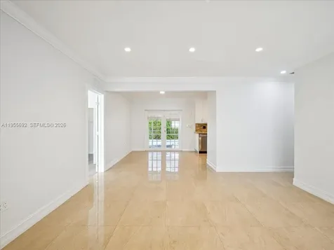 6891 SW 26th Terrace Miami FL 33155