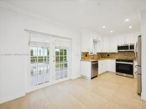 6891 SW 26th Terrace Miami FL 33155
