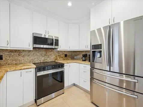 6891 SW 26th Terrace Miami FL 33155