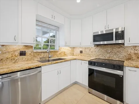 6891 SW 26th Terrace Miami FL 33155