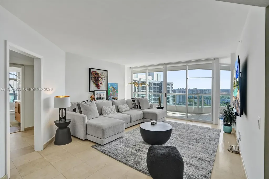 21205 Yacht Club Drive Aventura FL 33180