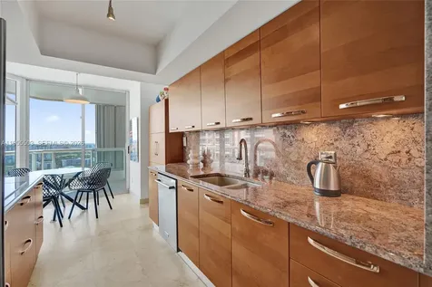 21205 Yacht Club Drive Aventura FL 33180