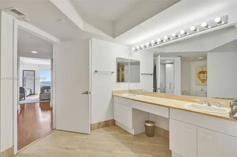 21205 Yacht Club Drive Aventura FL 33180