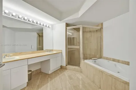 21205 Yacht Club Drive Aventura FL 33180