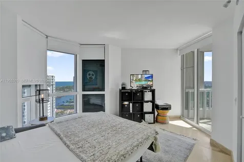 21205 Yacht Club Drive Aventura FL 33180