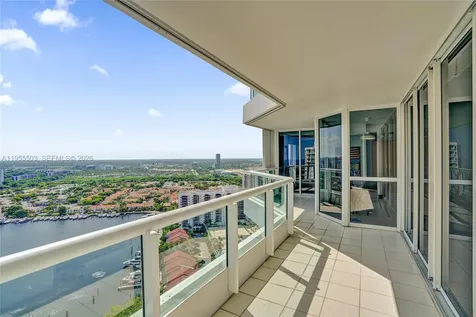 21205 Yacht Club Drive Aventura FL 33180